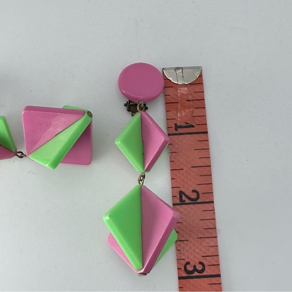Vtg Mod Clip On Earrings Pink Green Lucite Geometric Blocks W Germany - Picture 5 of 6